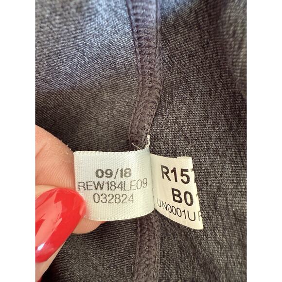 Reebok Women’s Leggings Gray Cropped Reflective Ankle - Medium - Picture 8 of 9